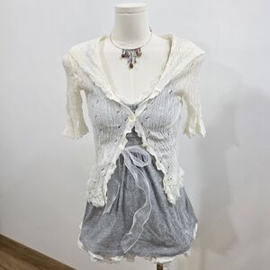 Next issue white lightweight Knit short sleeve cropped hooded button up cardigan